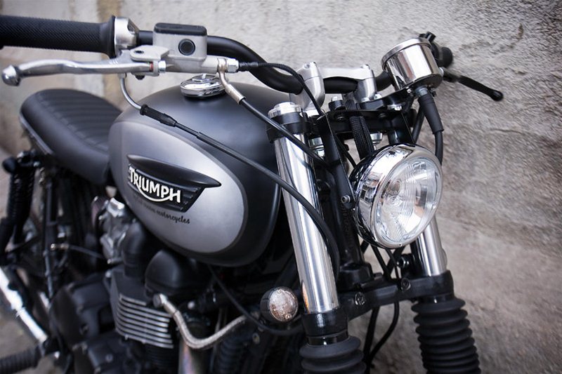 Triumph Bonneville t100 Tracker