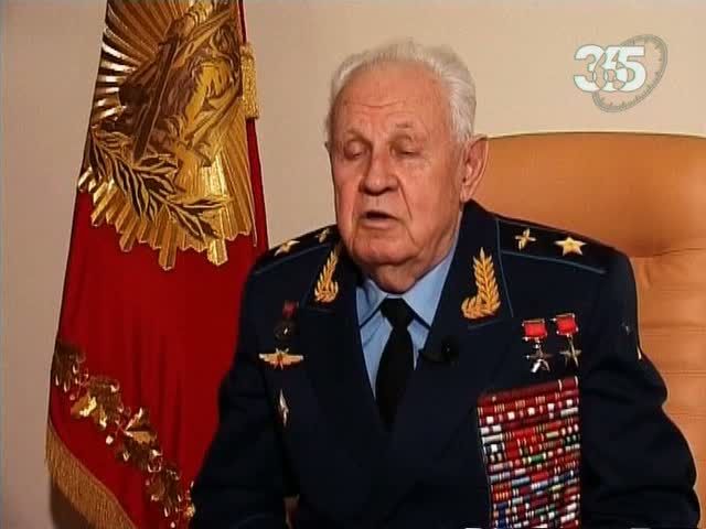 Маршал ввс. Маршал авиации кожедуб. Маршал авиации скоморохов. Маршал ввс. Летчик-ас кожедуб.